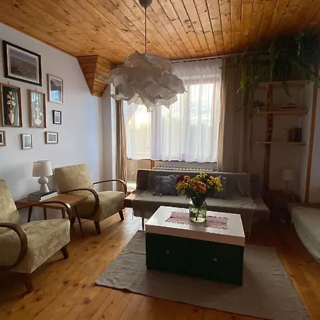 Cosy Mountain By The Pond Penzion