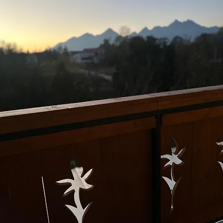 Cosy Mountain By The Pond Πανσιόν *