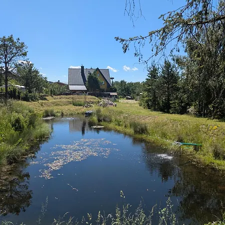 Cosy Mountain By The Pond Penzion