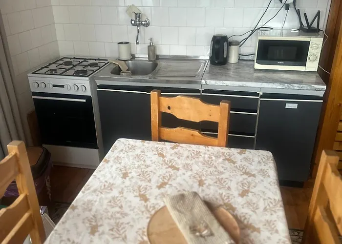 Cosy Mountain By The Pond Pensionat